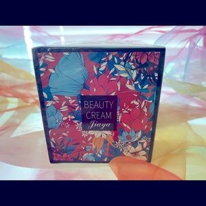 Air Cushion Matte Concealer BB Cream, 01 Ivory